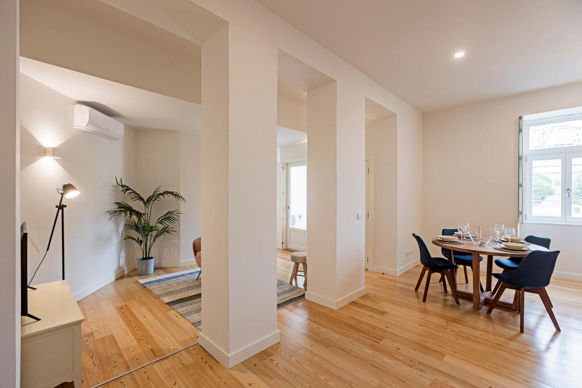 Apartament Superb Flat W Balcony And Ac By Lovelystay